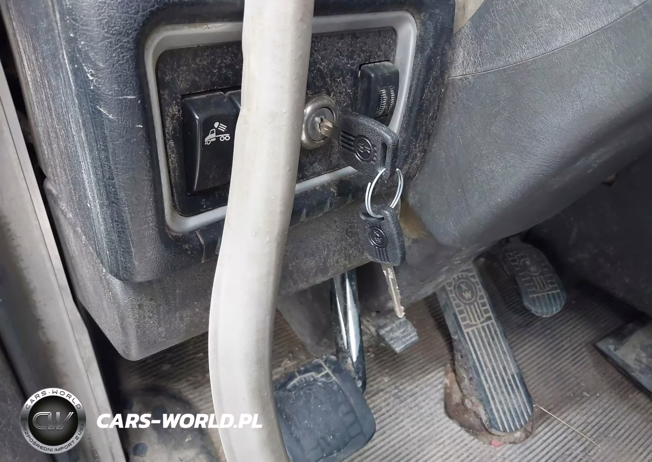 2018 Kenworth W900 VIN:1XKWD40X5JJ219958 - 10