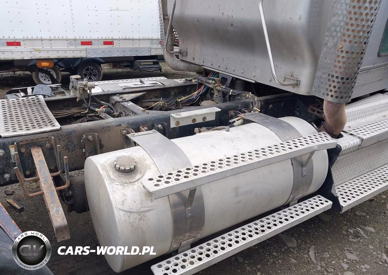 2018 Kenworth W900 VIN:1XKWD40X5JJ219958 - 15
