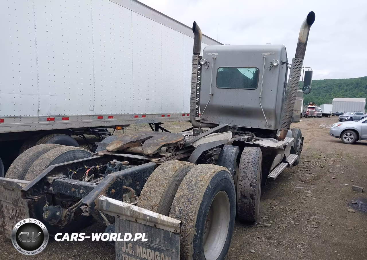 2018 Kenworth W900 VIN:1XKWD40X5JJ219958 - 4