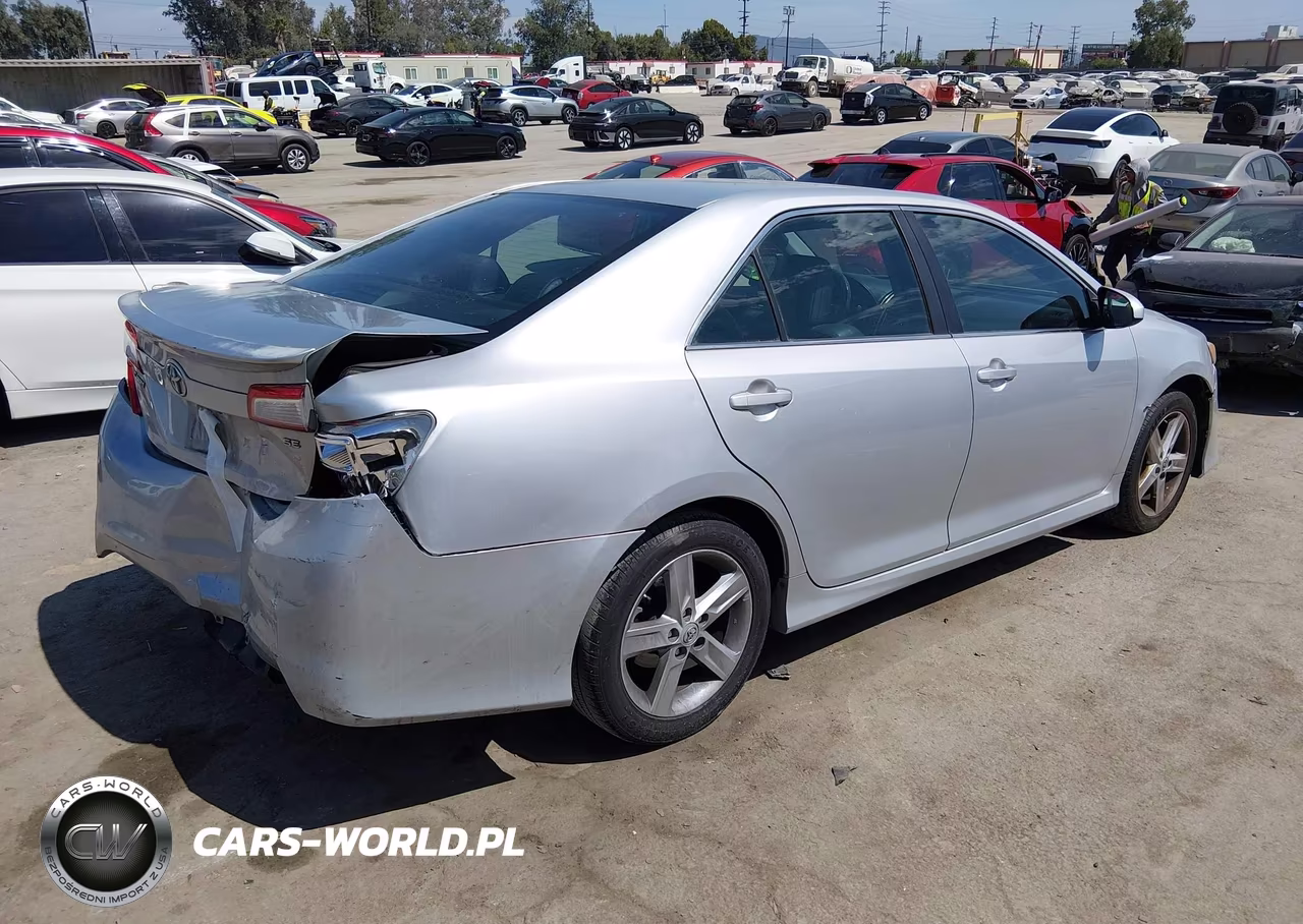 2013 Toyota Camry Se VIN:4T1BF1FKXDU246294 - 4