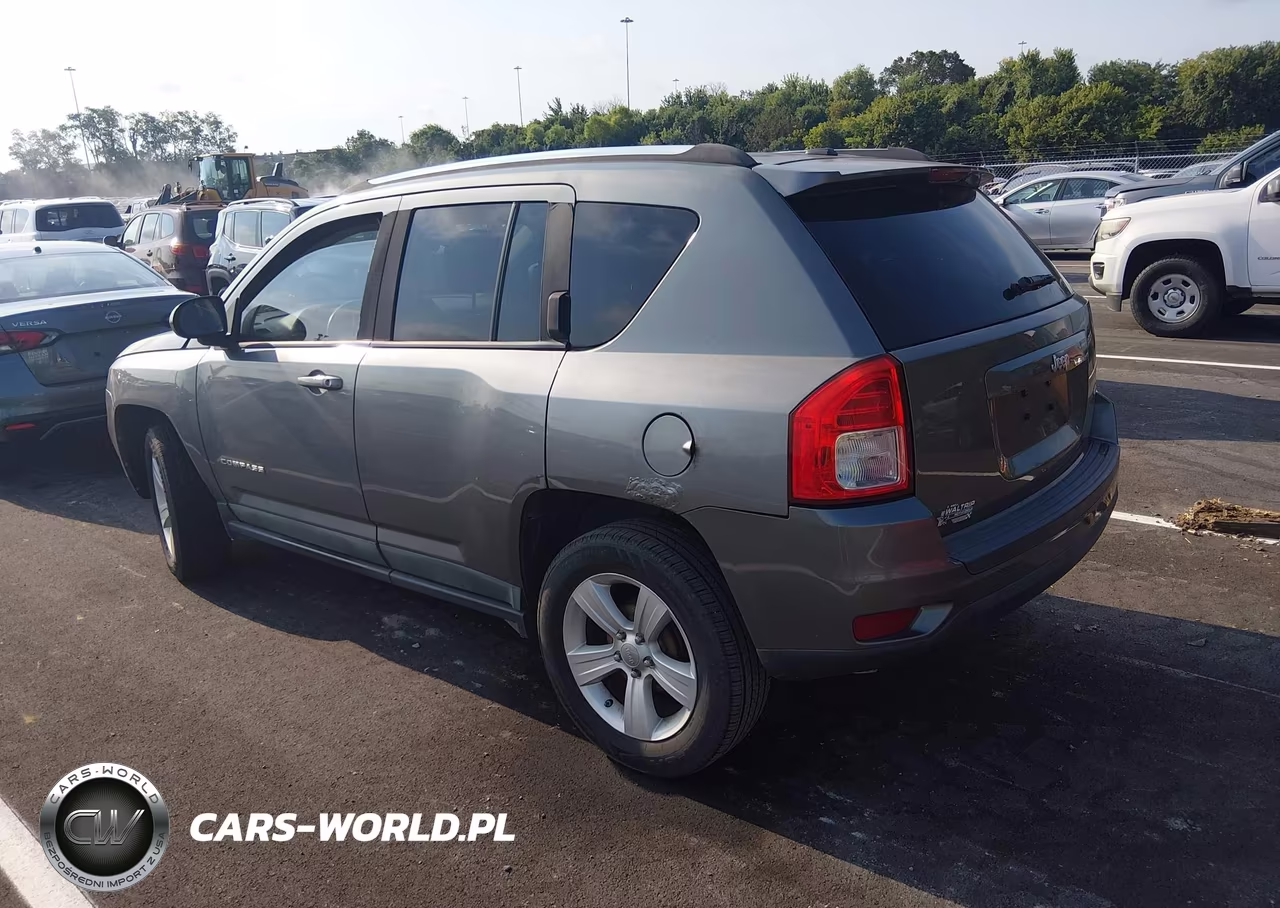 2011 Jeep Compass VIN:1J4NT1FA9BD236428 - 3