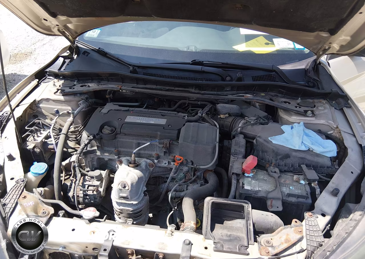 2015 Honda Accord Sport VIN:1HGCR2F53FA252010 - 10