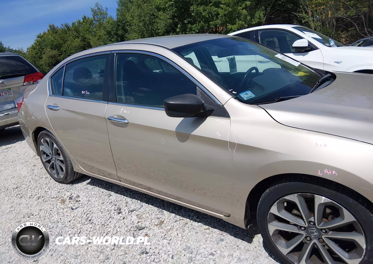 2015 Honda Accord Sport VIN:1HGCR2F53FA252010 - 13