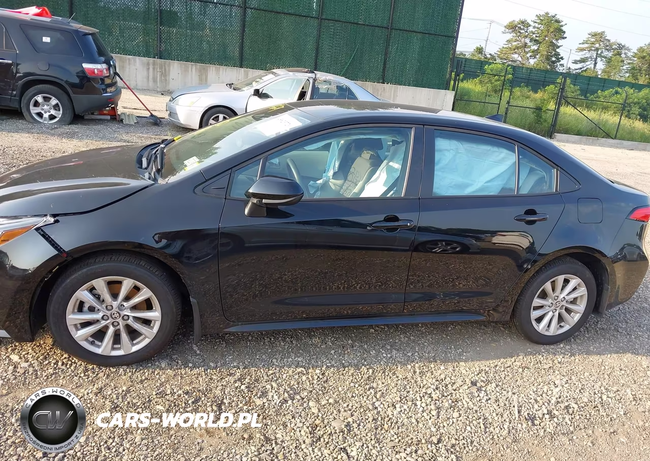 2026 Toyota Corolla Le VIN:5YFB4MDE5TP443409 - 14