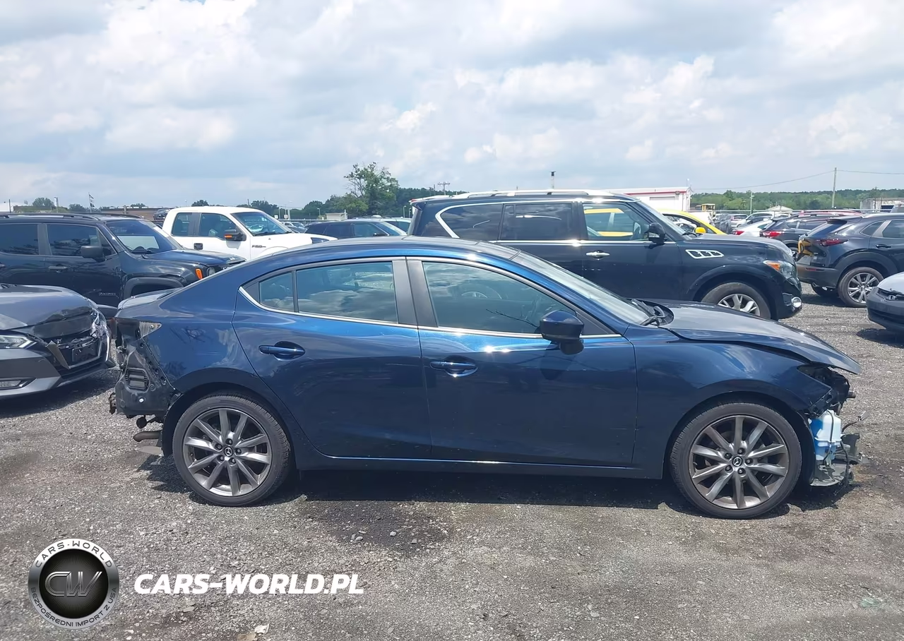 2018 Mazda Mazda3 Grand Touring VIN:3MZBN1W30JM163485 - 13