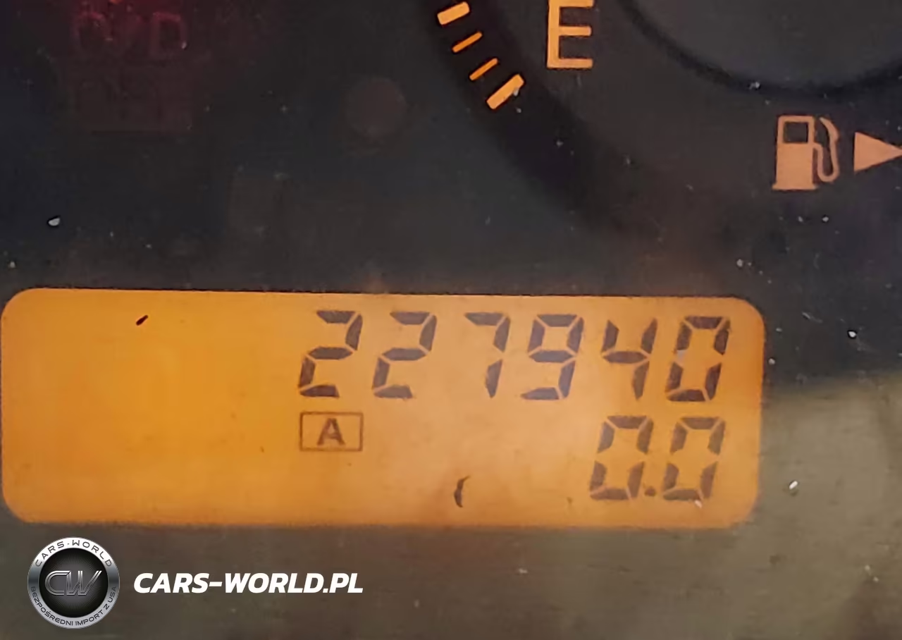 2009 Nissan Versa 1.8S VIN:3N1BC13E59L357223 - 15