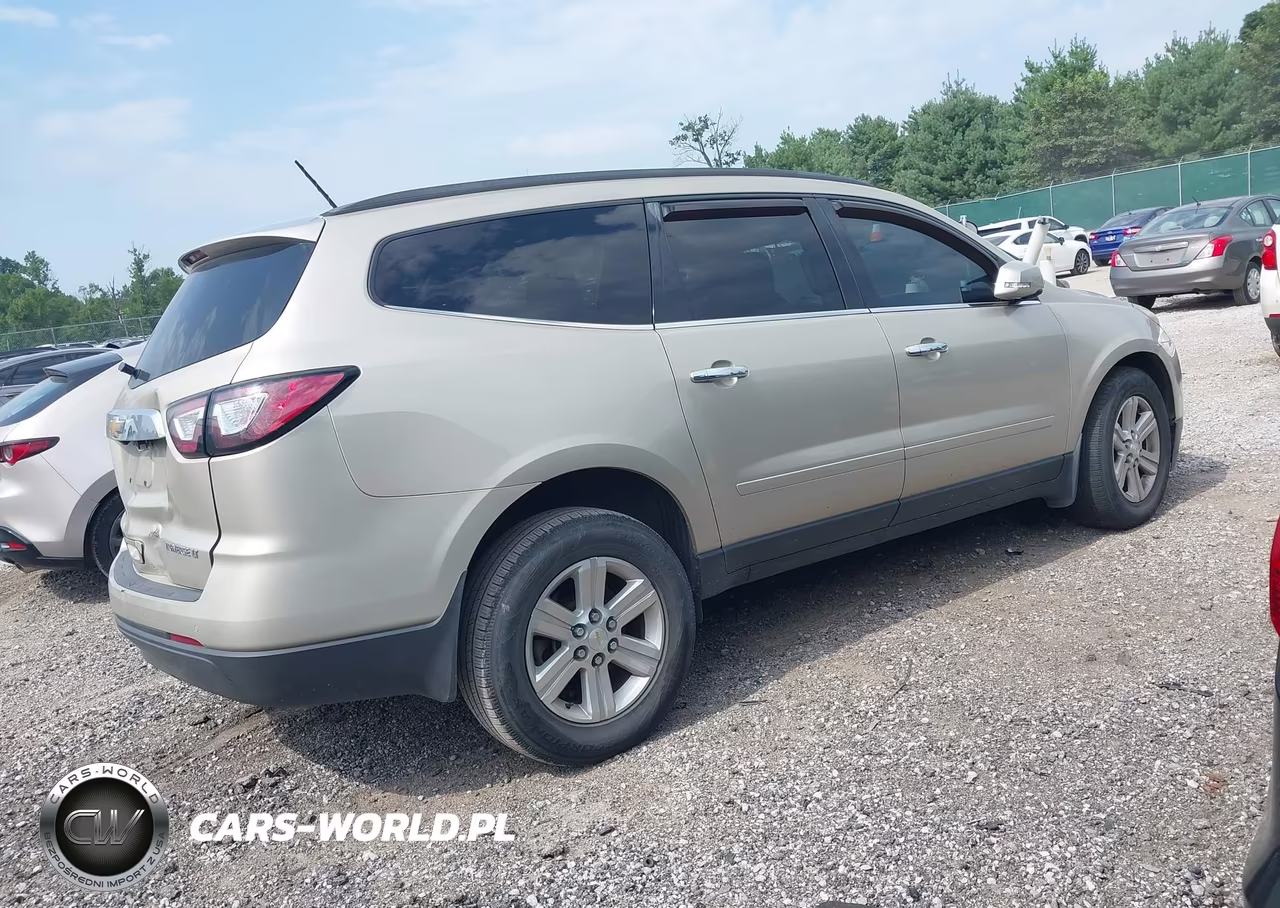 2013 Chevrolet Traverse Lt VIN:1GNKVGKD8DJ175056 - 4