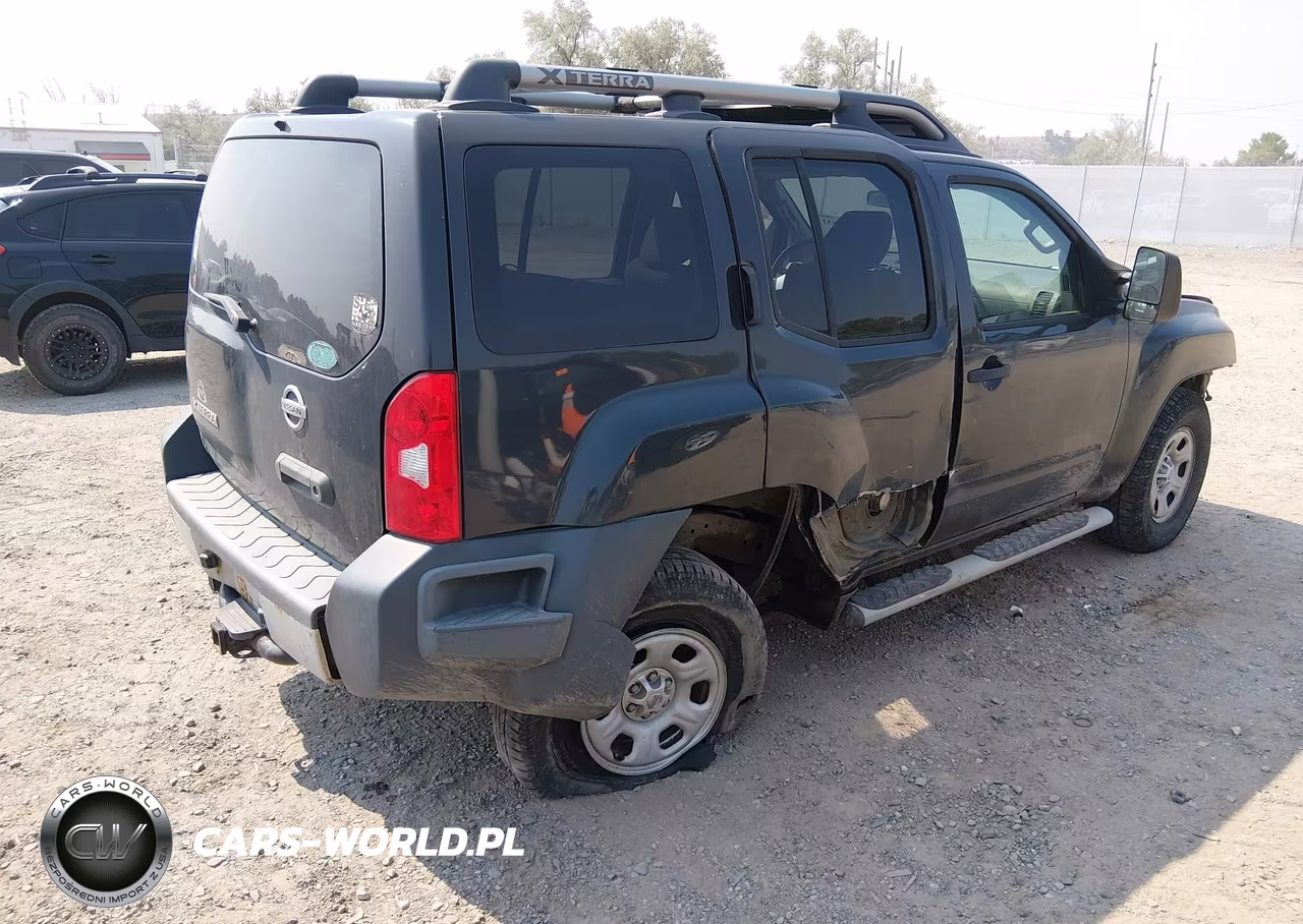 2013 Nissan Xterra X VIN:5N1AN0NW7DN823175 - 4