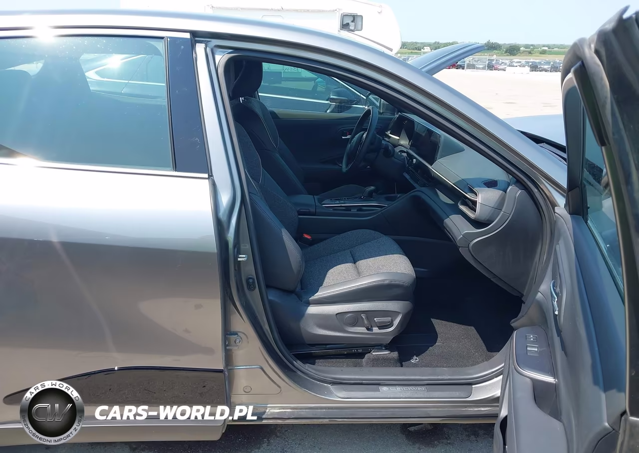2023 Toyota Crown Xle VIN:JTDAAAAF4P3014017 - 5