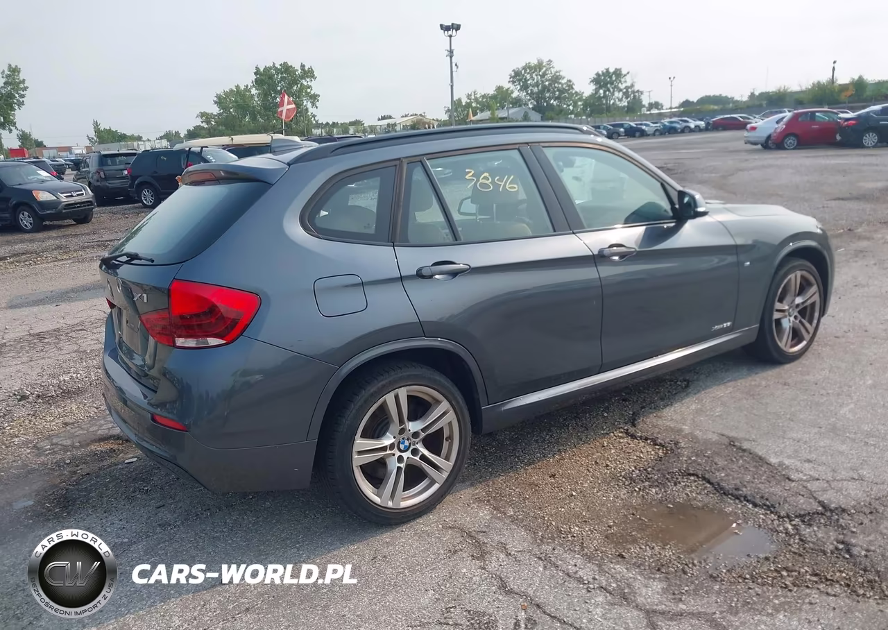 2014 BMW X1 xDrive35I VIN:WBAVM5C59EVV92567 - 4