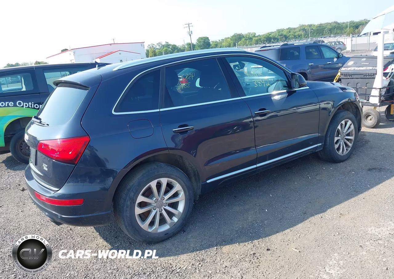 2015 Audi Q5 2.0T Premium VIN:WA1LFAFP9FA124979 - 4