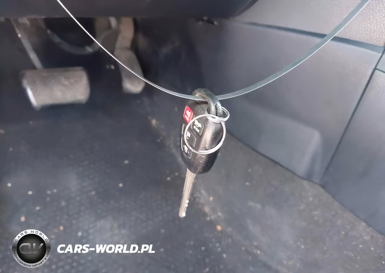 2018 Toyota Corolla Le VIN:2T1BURHE4JC100384 - 11