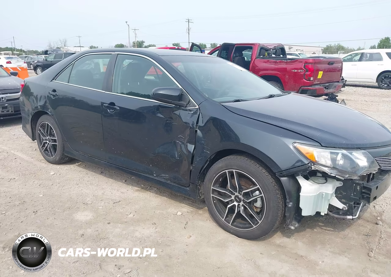 2014 Toyota Camry Se – zdjęcie 1 z 17