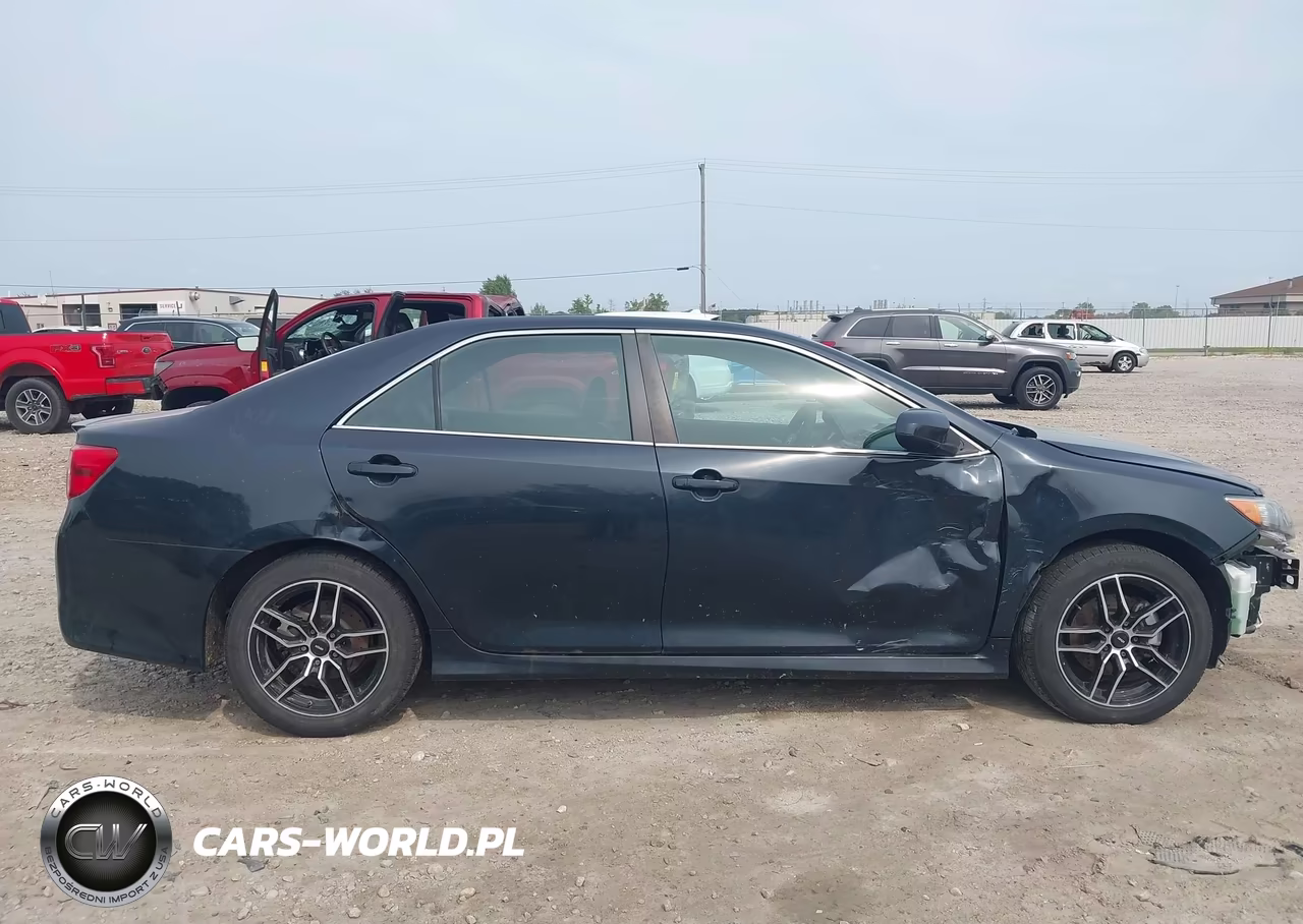2014 Toyota Camry Se VIN:4T1BF1FK8EU316165 - 13