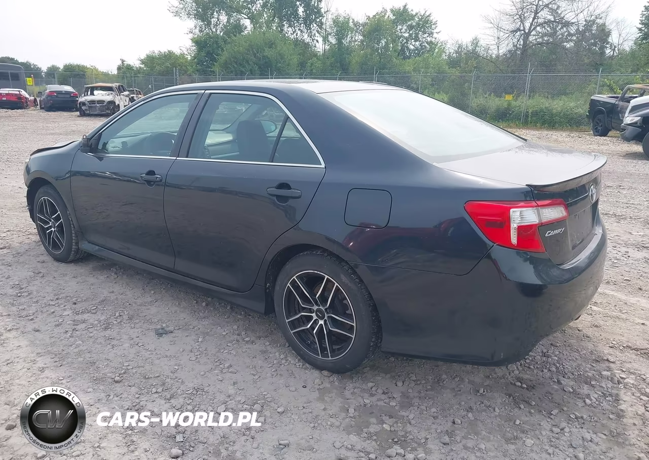 2014 Toyota Camry Se VIN:4T1BF1FK8EU316165 - 3