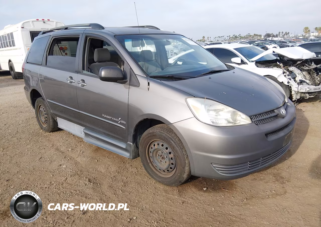 2005 Toyota Sienna Le – zdjęcie 1 z 11