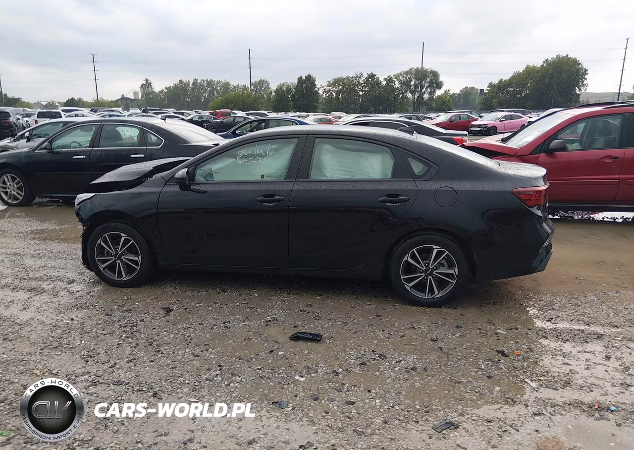 2022 Kia Forte Lxs VIN:3KPF24AD8NE456016 - 15
