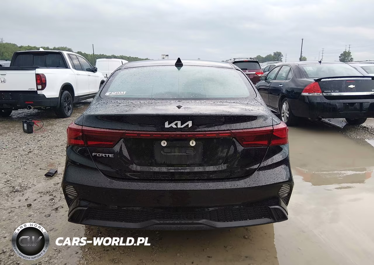 2022 Kia Forte Lxs VIN:3KPF24AD8NE456016 - 17