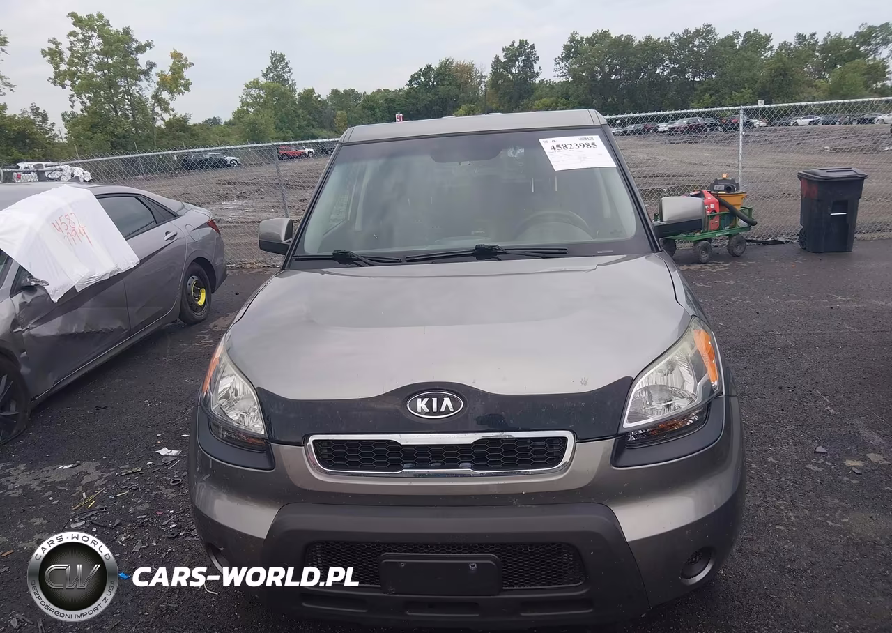 2011 Kia Soul + VIN:KNDJT2A28B7328509 - 12