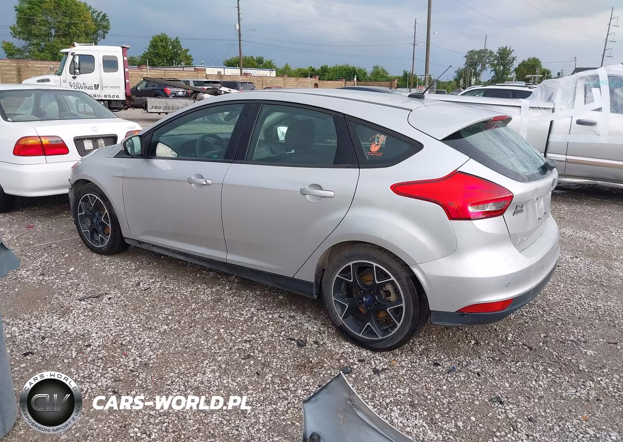 2017 Ford Focus Sel VIN:1FADP3M29HL257023 - 3