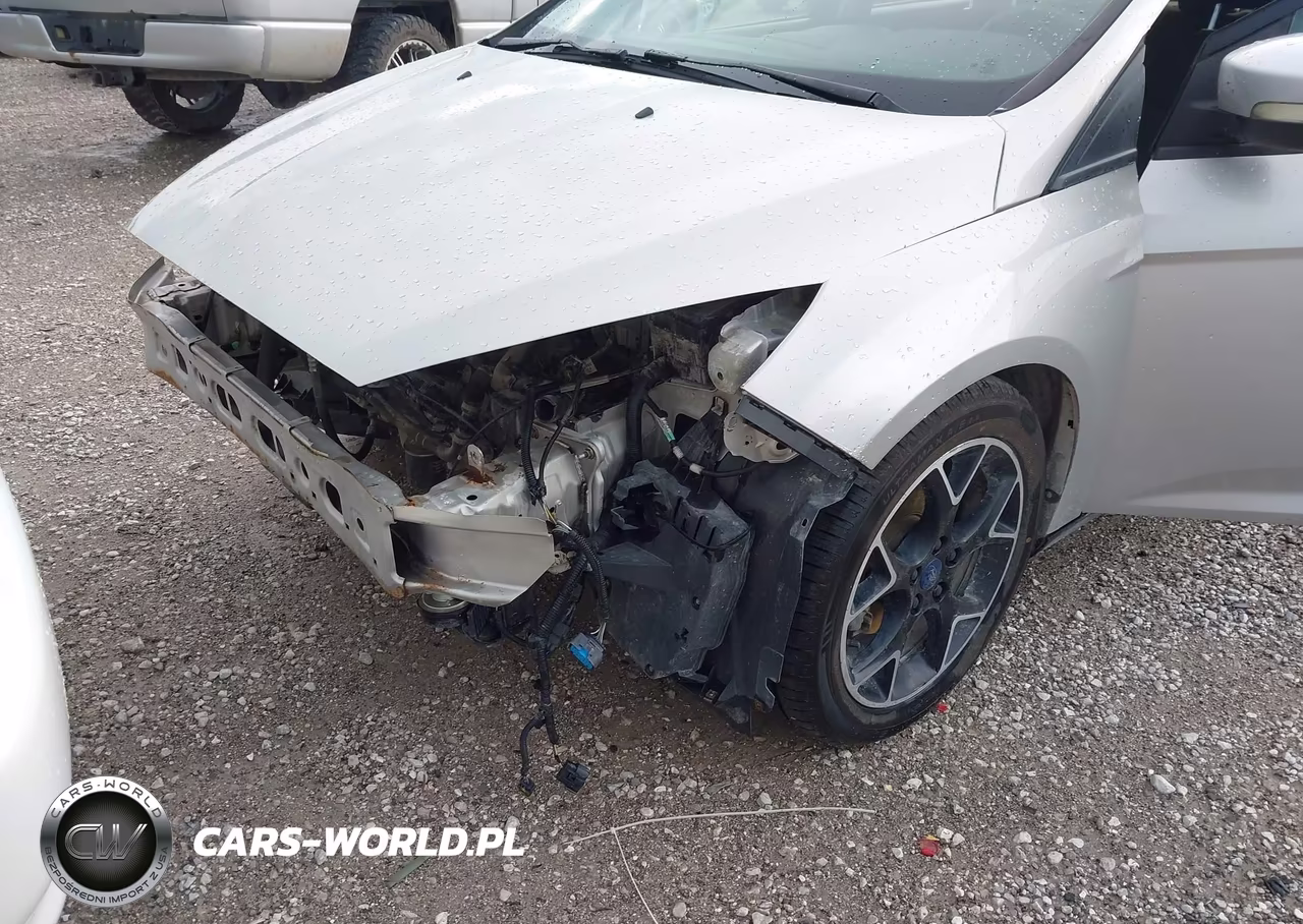 2017 Ford Focus Sel VIN:1FADP3M29HL257023 - 6