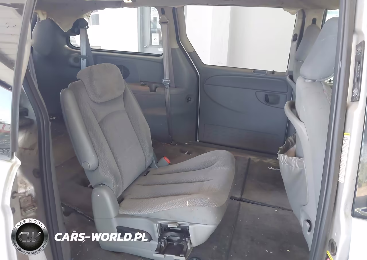 2005 Chrysler Town & Country Lx VIN:2C8GP44R55R263543 - 8