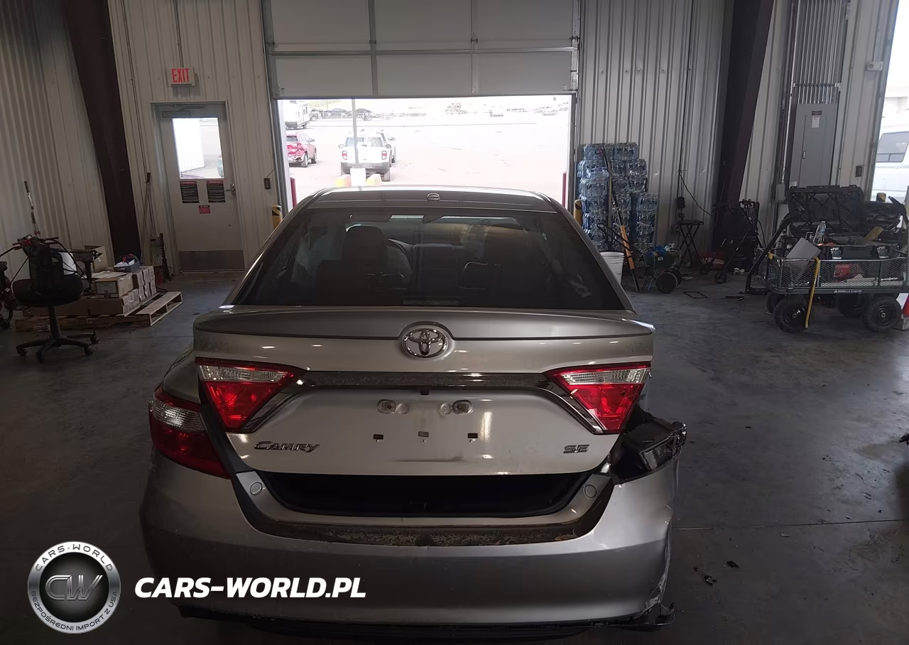 2016 Toyota Camry Se VIN:4T1BF1FK0GU228021 - 15
