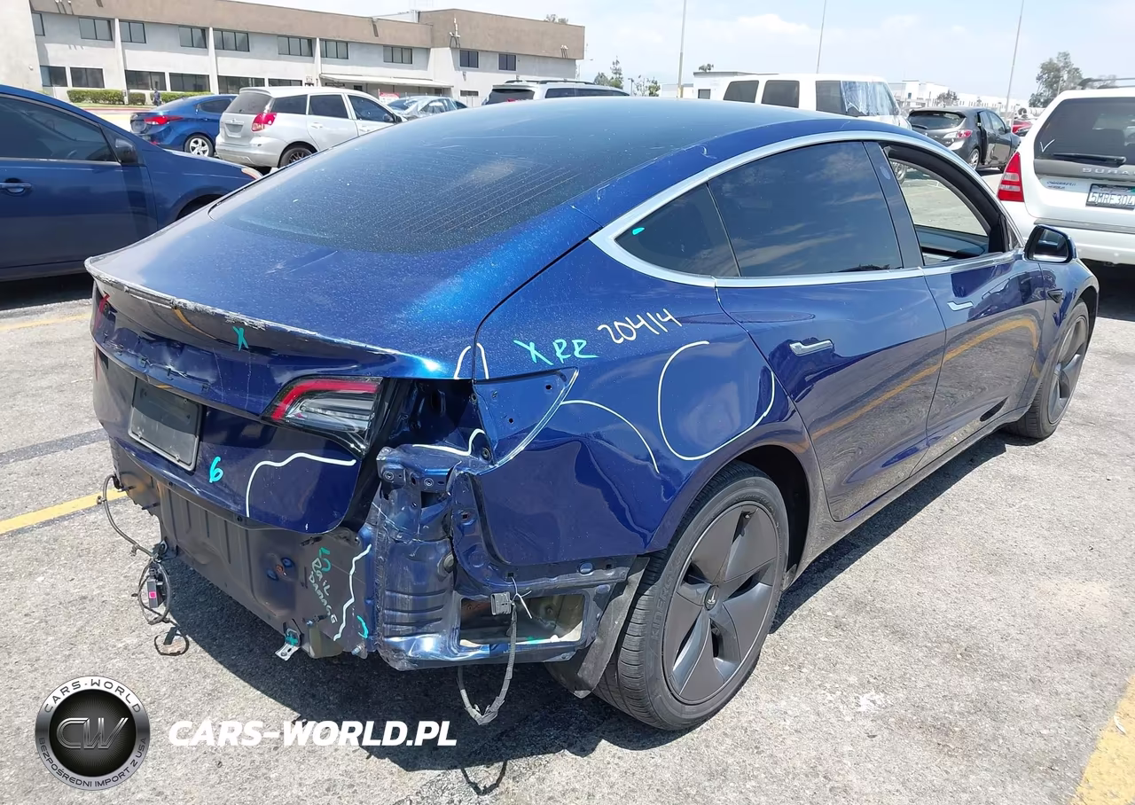 2018 Tesla Model 3 Long Range-Mid Range VIN:5YJ3E1EA1JF161031 - 4