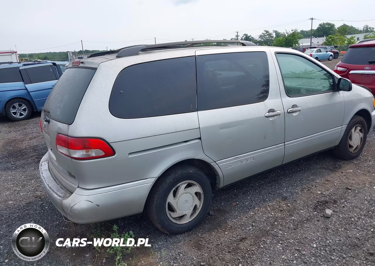 2003 Toyota Sienna Le VIN:4T3ZF13C23U533386 - 4