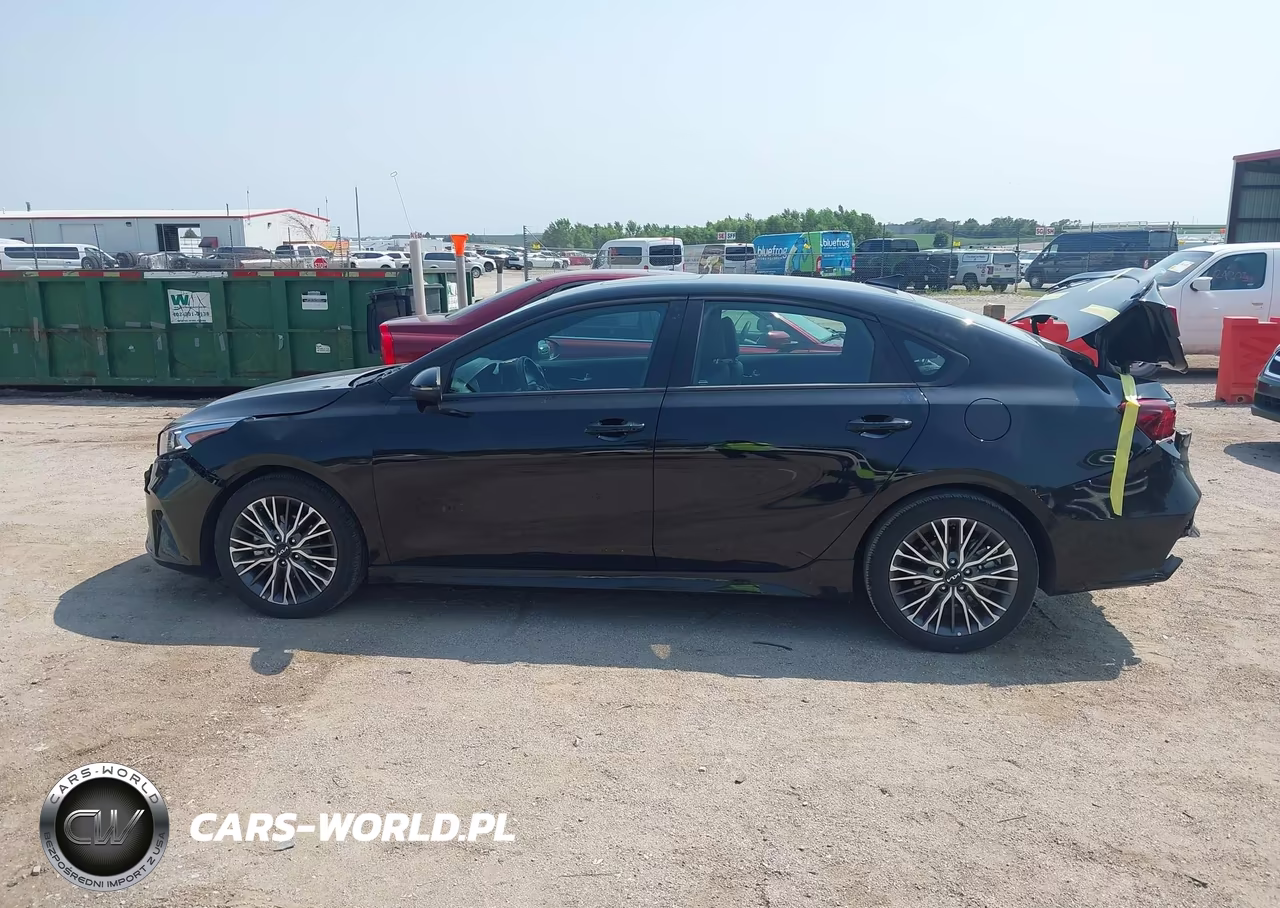 2024 Kia Forte Gt-Line VIN:3KPF54ADXRE839419 - 14