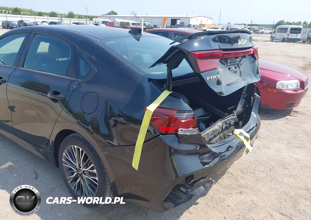 2024 Kia Forte Gt-Line VIN:3KPF54ADXRE839419 - 18