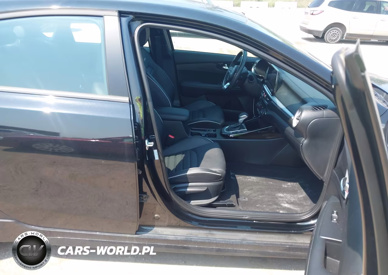 2024 Kia Forte Gt-Line VIN:3KPF54ADXRE839419 - 5