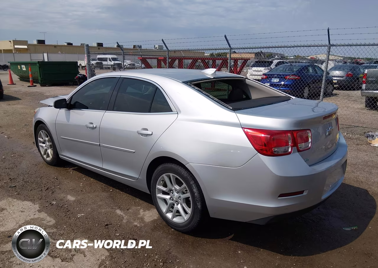 2015 Chevrolet Malibu 1Lt VIN:1G11C5SL1FF300497 - 3