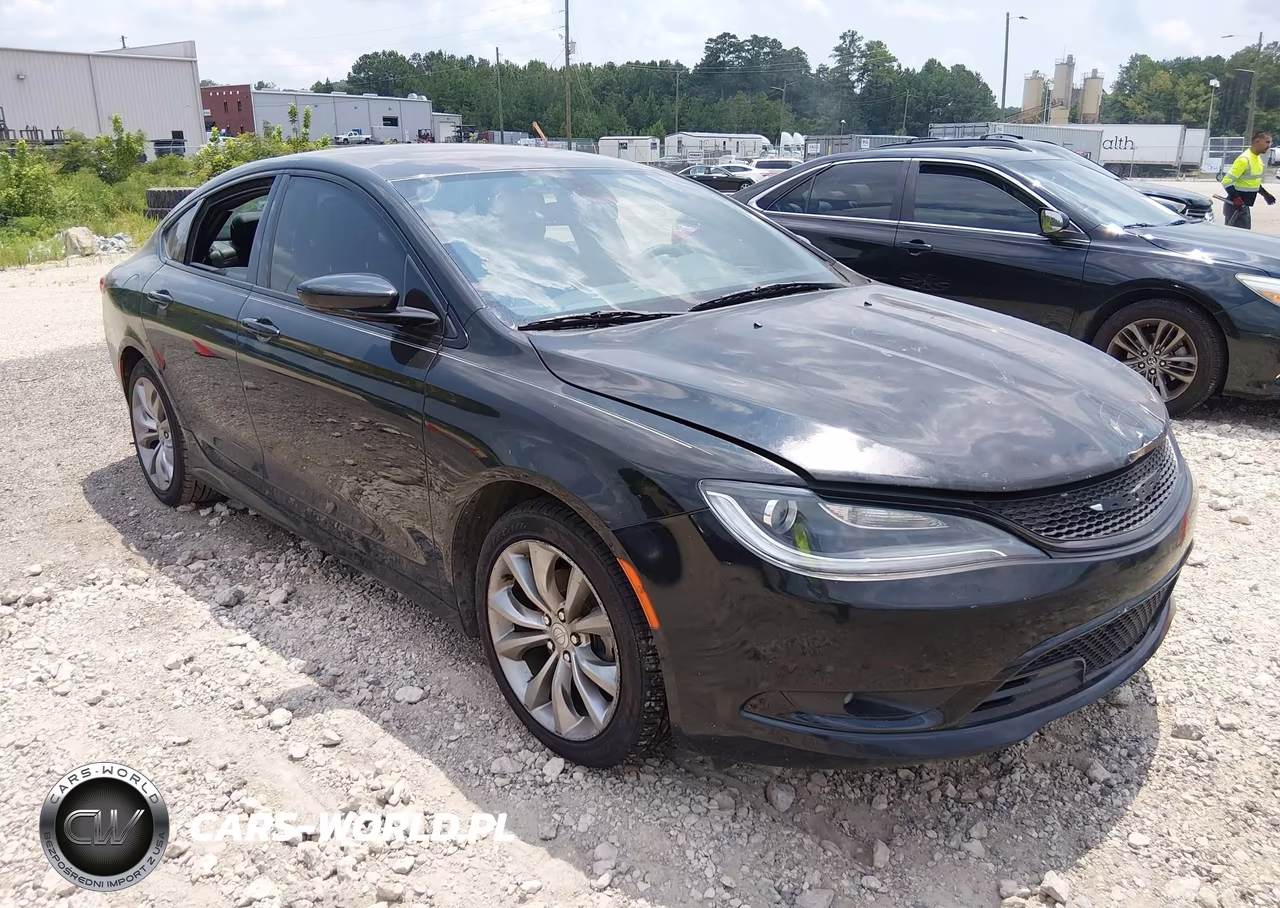 2015 Chrysler 200 S – zdjęcie 1 z 11