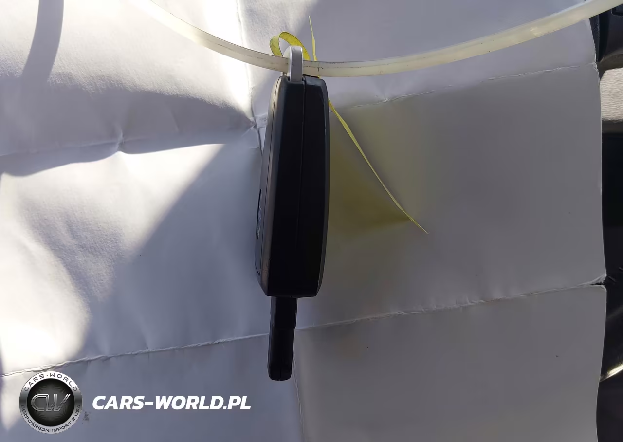 2013 Volvo C70 T5 VIN:YV1672MC5DJ142201 - 11