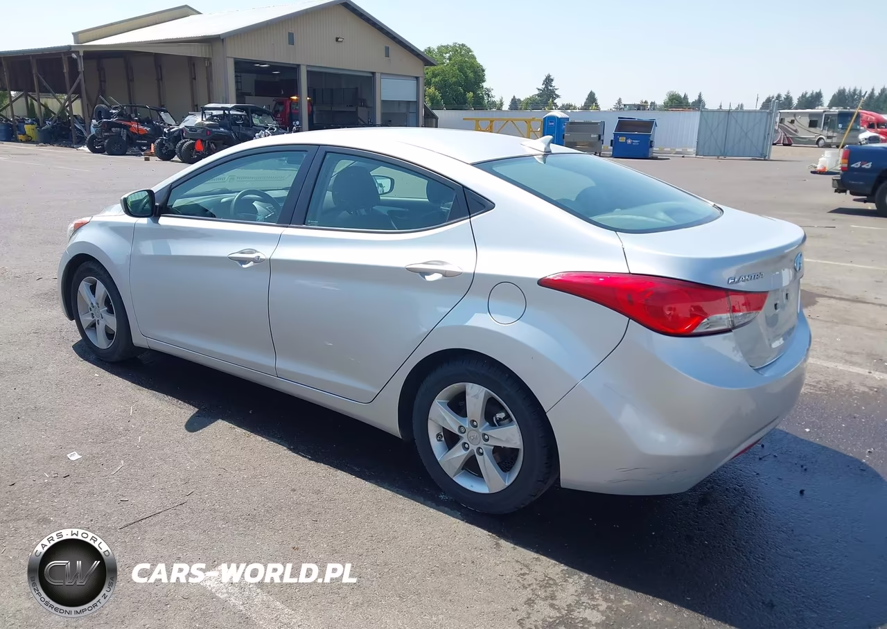 2013 Hyundai Elantra Gls VIN:5NPDH4AE8DH410162 - 3