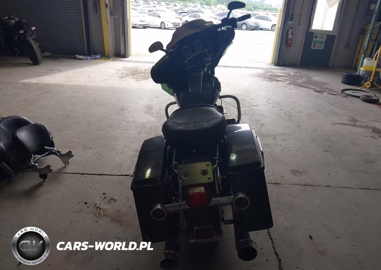 2007 Harley-Davidson Flhtcui VIN:1HD1FC4157Y685730 - 6