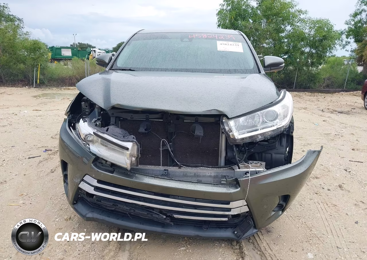 2019 Toyota Highlander Le VIN:5TDZARFH7KS059651 - 12