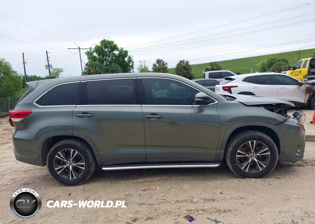 2019 Toyota Highlander Le VIN:5TDZARFH7KS059651 - 13
