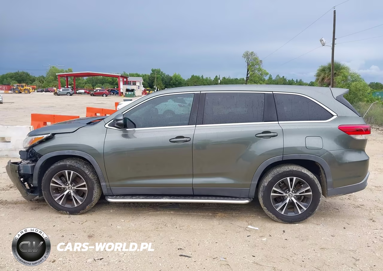 2019 Toyota Highlander Le VIN:5TDZARFH7KS059651 - 14