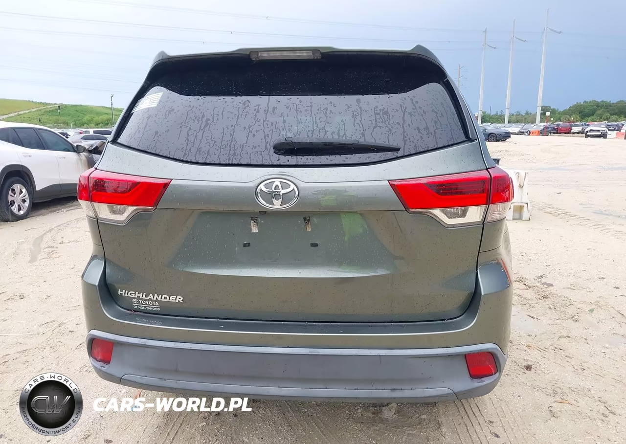 2019 Toyota Highlander Le VIN:5TDZARFH7KS059651 - 16