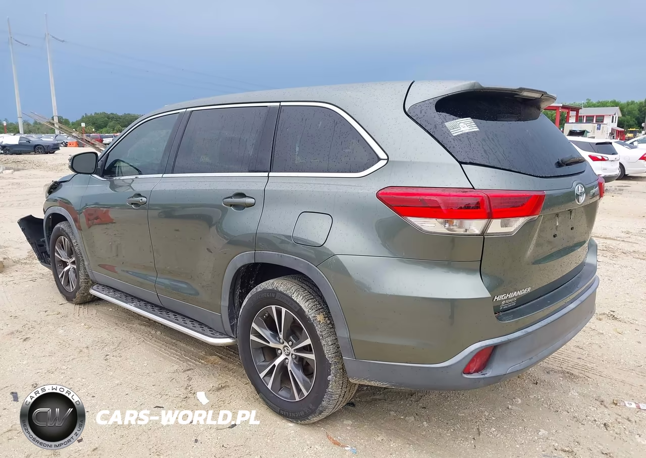 2019 Toyota Highlander Le VIN:5TDZARFH7KS059651 - 3
