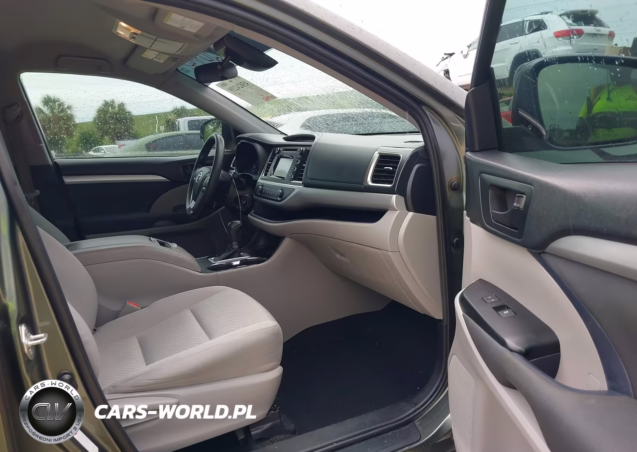 2019 Toyota Highlander Le VIN:5TDZARFH7KS059651 - 5