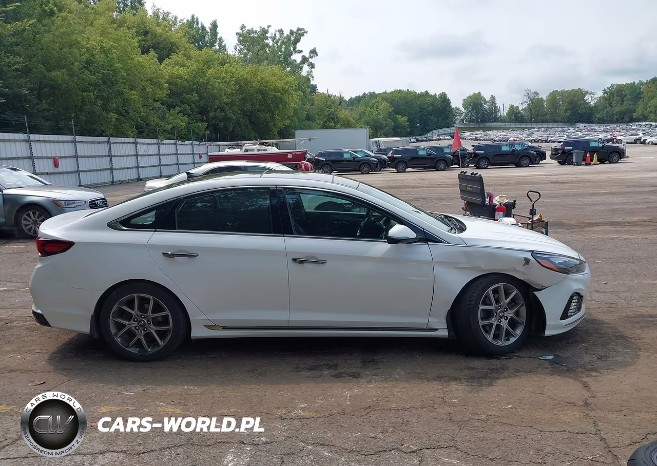 2018 Hyundai Sonata Limited 2.0T+ VIN:5NPE34AB2JH712079 - 13