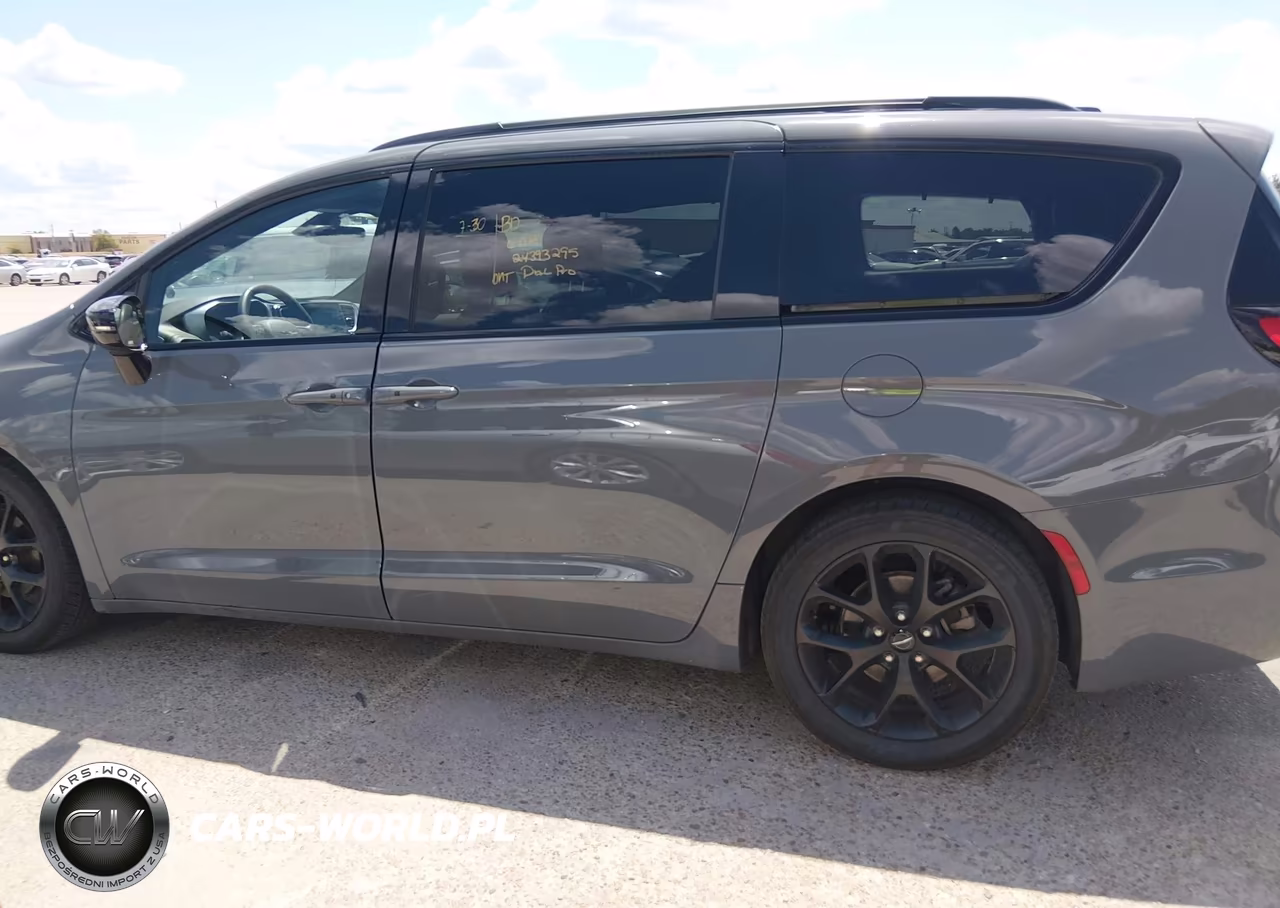 2025 Chrysler Pacifica Limited VIN:2C4RC1GG8SR522102 - 14