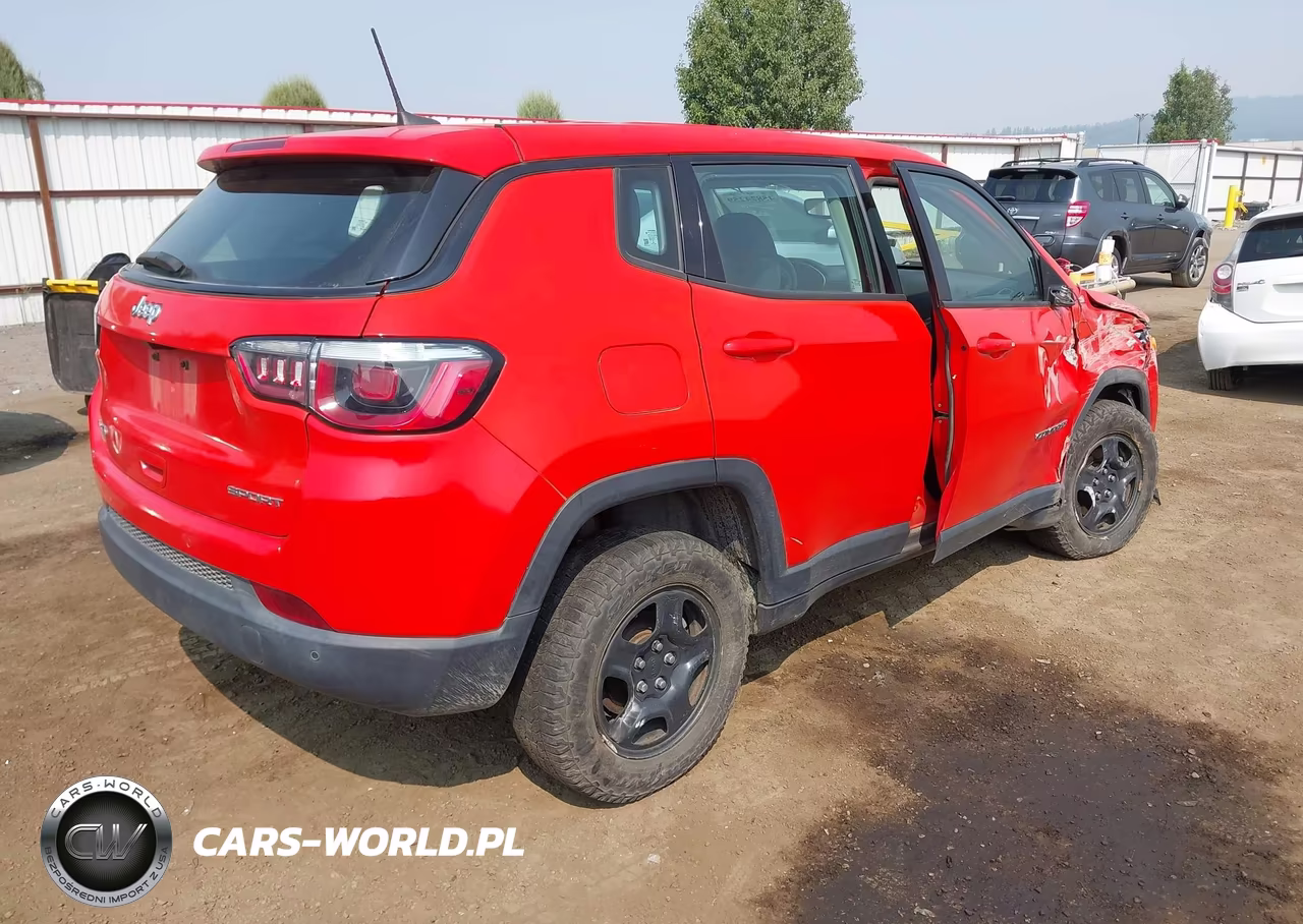 2019 Jeep Compass Sport 4X4 VIN:3C4NJDAB3KT767552 - 4