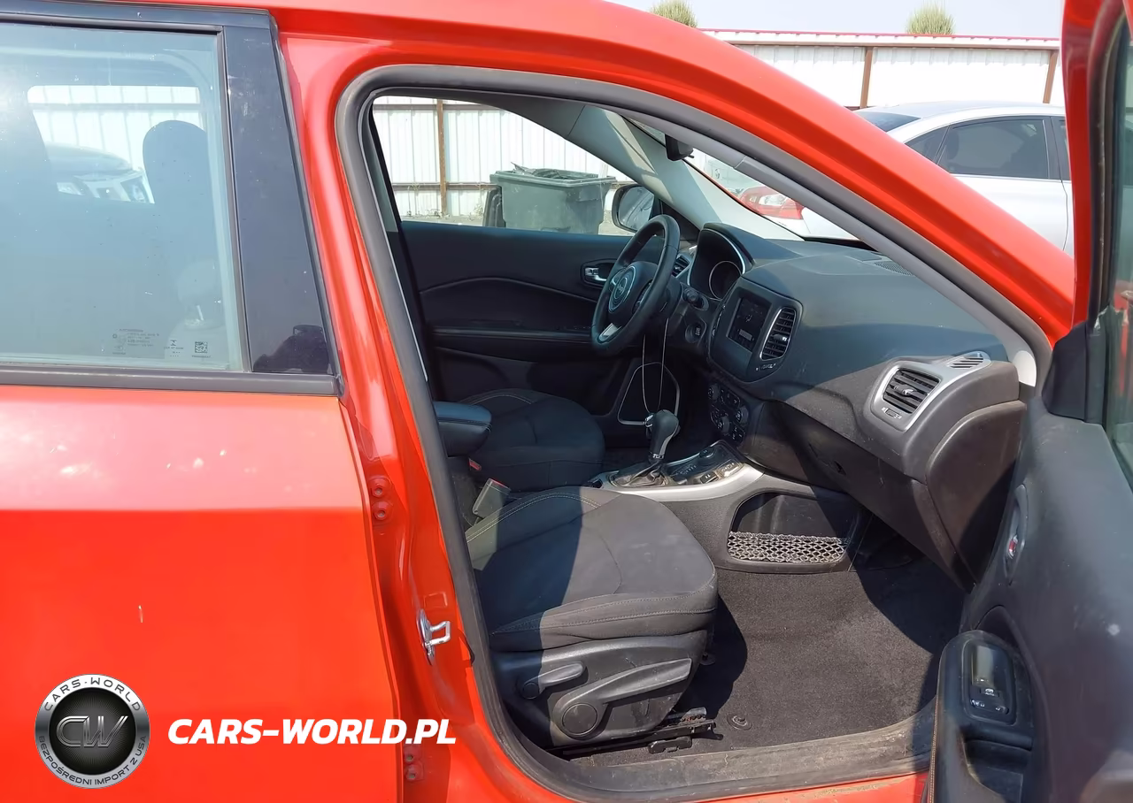 2019 Jeep Compass Sport 4X4 VIN:3C4NJDAB3KT767552 - 5