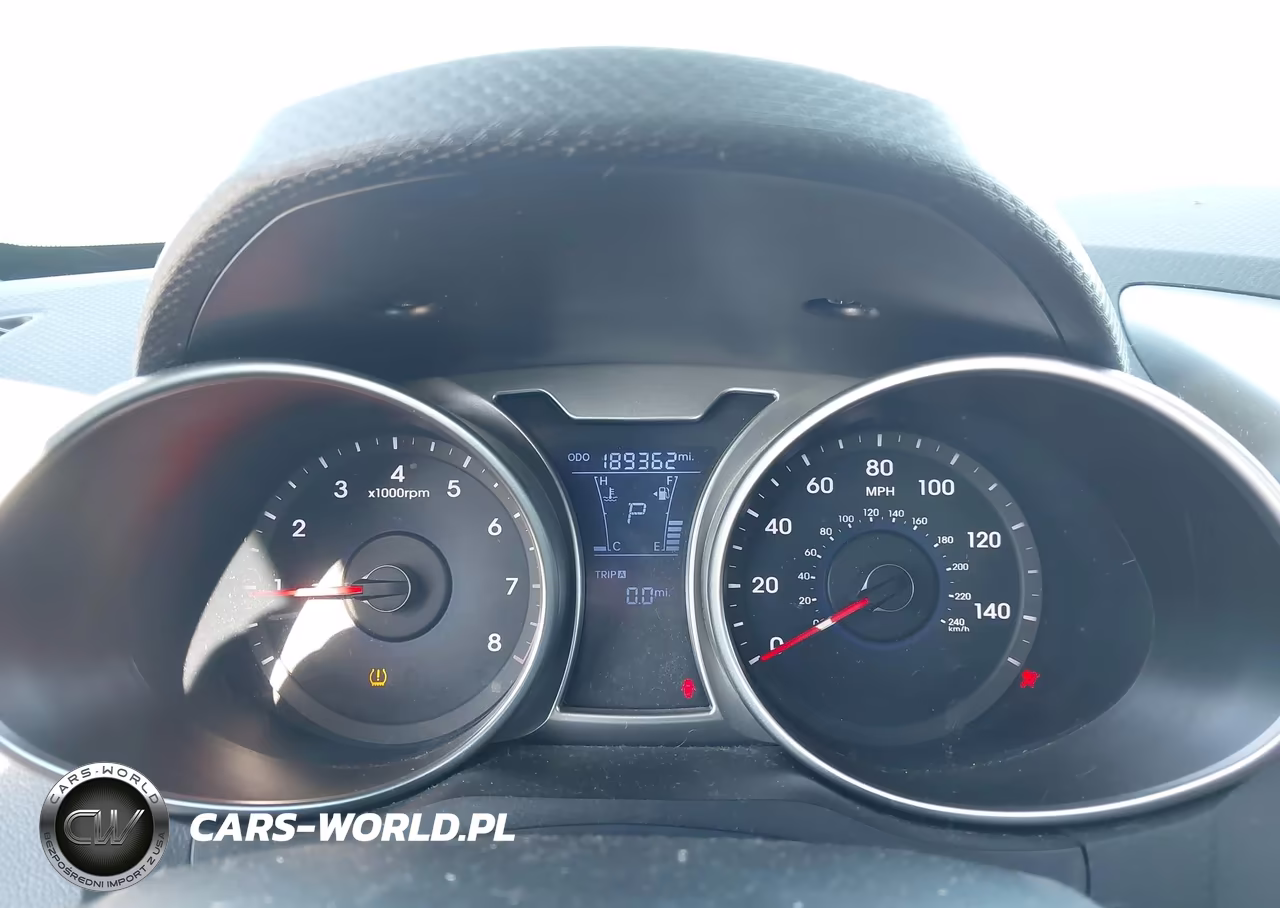 2012 Hyundai Veloster Base W-Red-Black VIN:KMHTC6AD2CU036113 - 7