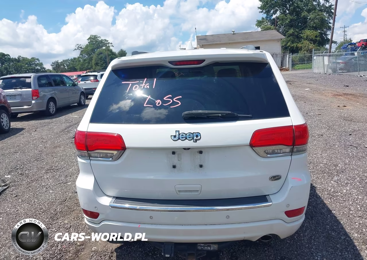 2015 Jeep Grand Cherokee Overland VIN:1C4RJECG2FC131674 - 16