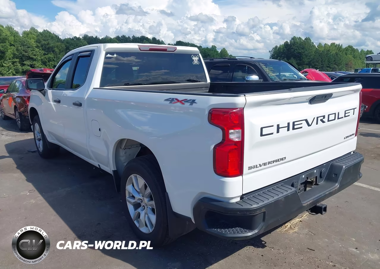 2020 Chevrolet Silverado 1500 4Wd Standard Bed Custom VIN:1GCRYBEHXLZ289625 - 3
